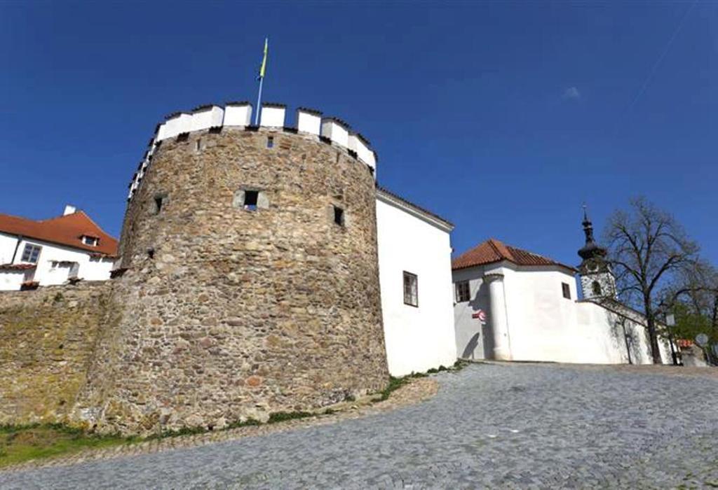 Apartmany Pod Putimskou Branou Písek Exterior photo